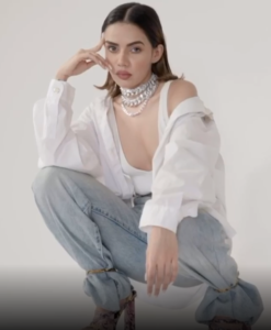 k pandey for How to Wear Baggy Jeans and Look Sexy AF!