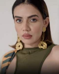 k pandey for How to Wear Baggy Jeans and Look Sexy AF!